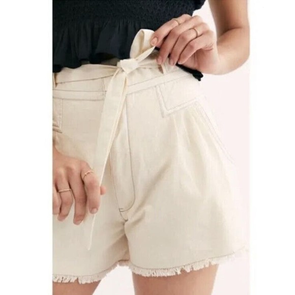 FREE PEOPLE ONE Penny Tie Short Raw Hem High Waisted Size 0 casual white - Picture 1 of 7